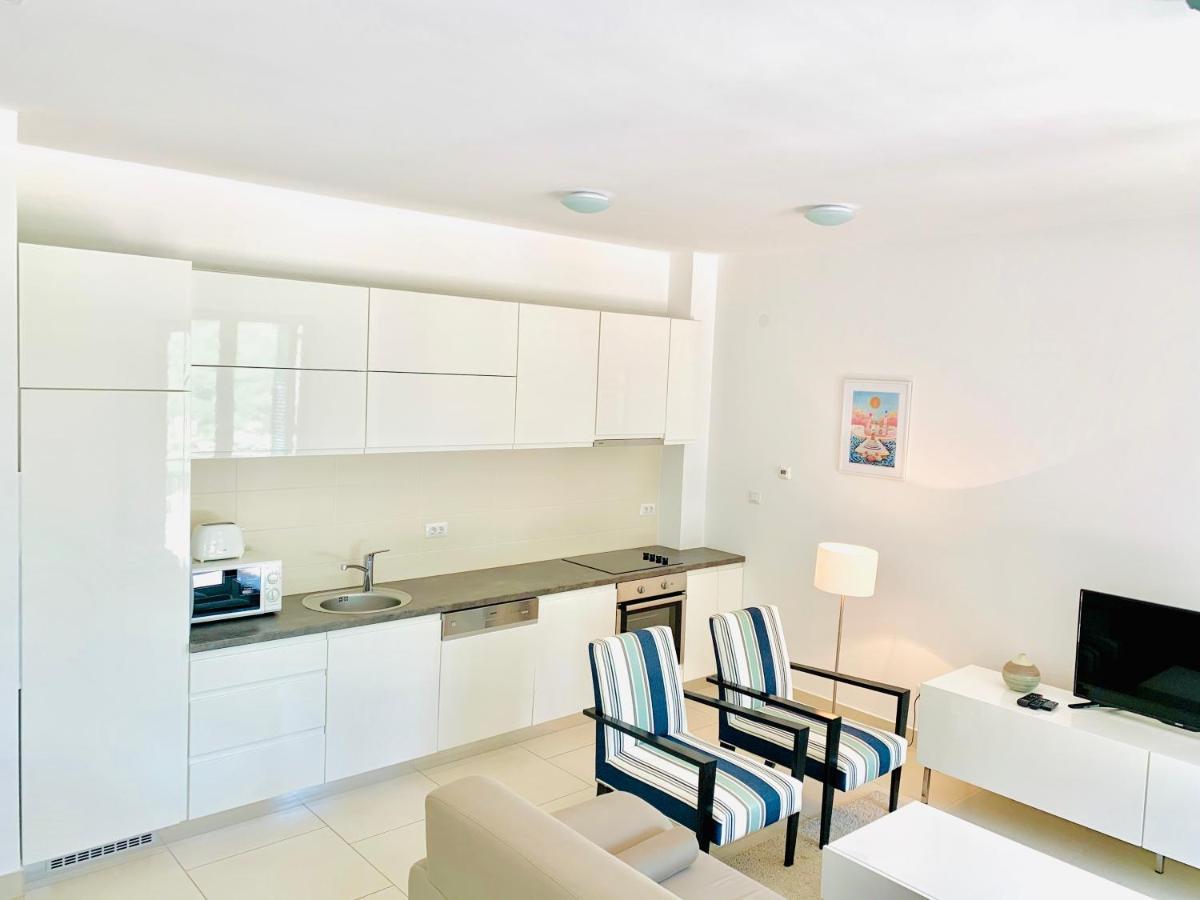 Lavender Bay Apartment C32 Дони-Моринь Экстерьер фото