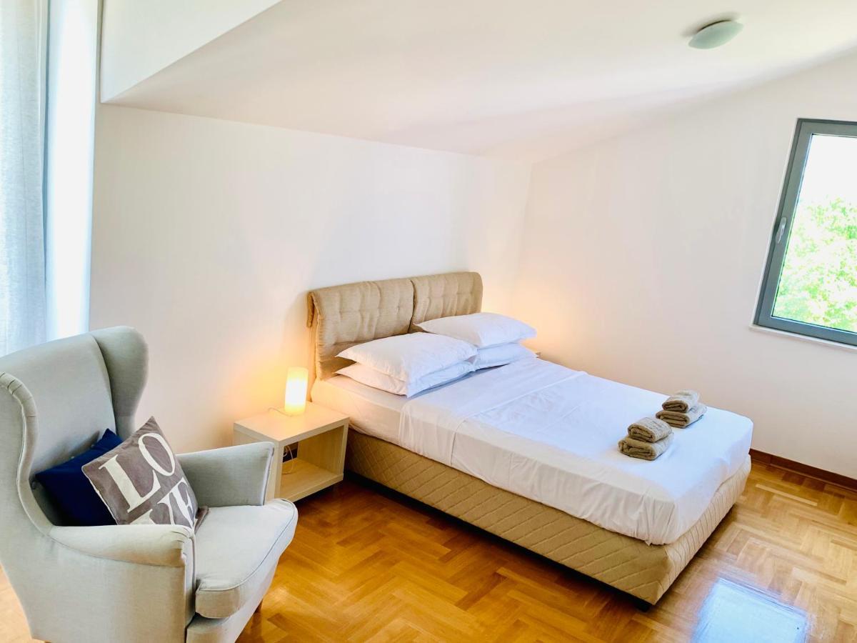Lavender Bay Apartment C32 Дони-Моринь Экстерьер фото